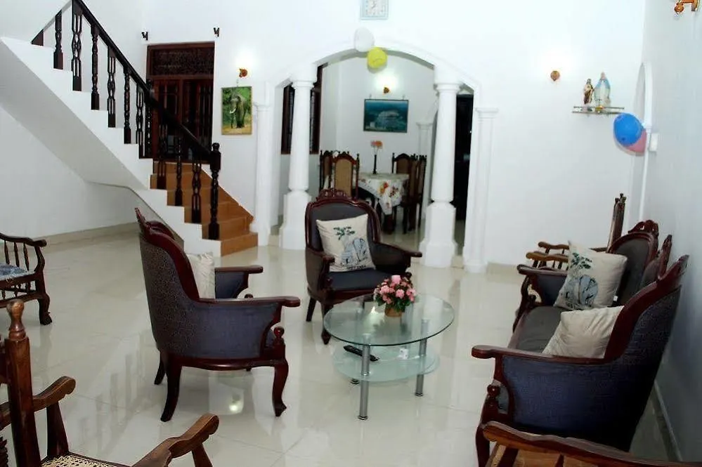 Island Breeze Srilanka Hotel Negombo