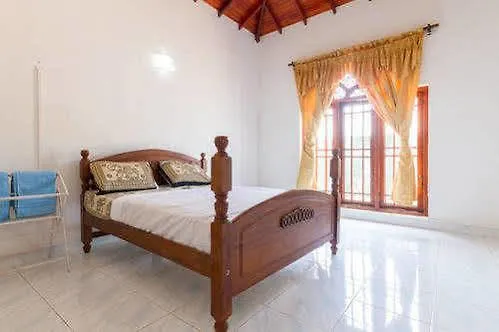 Island Breeze Srilanka Hotel Negombo 2*,
